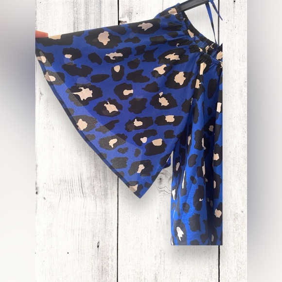 Womens Medium Gianni Bini GB Blue Strap/Cold Shoulder Flowy Blouse Top Leopard - Picture 5 of 8
